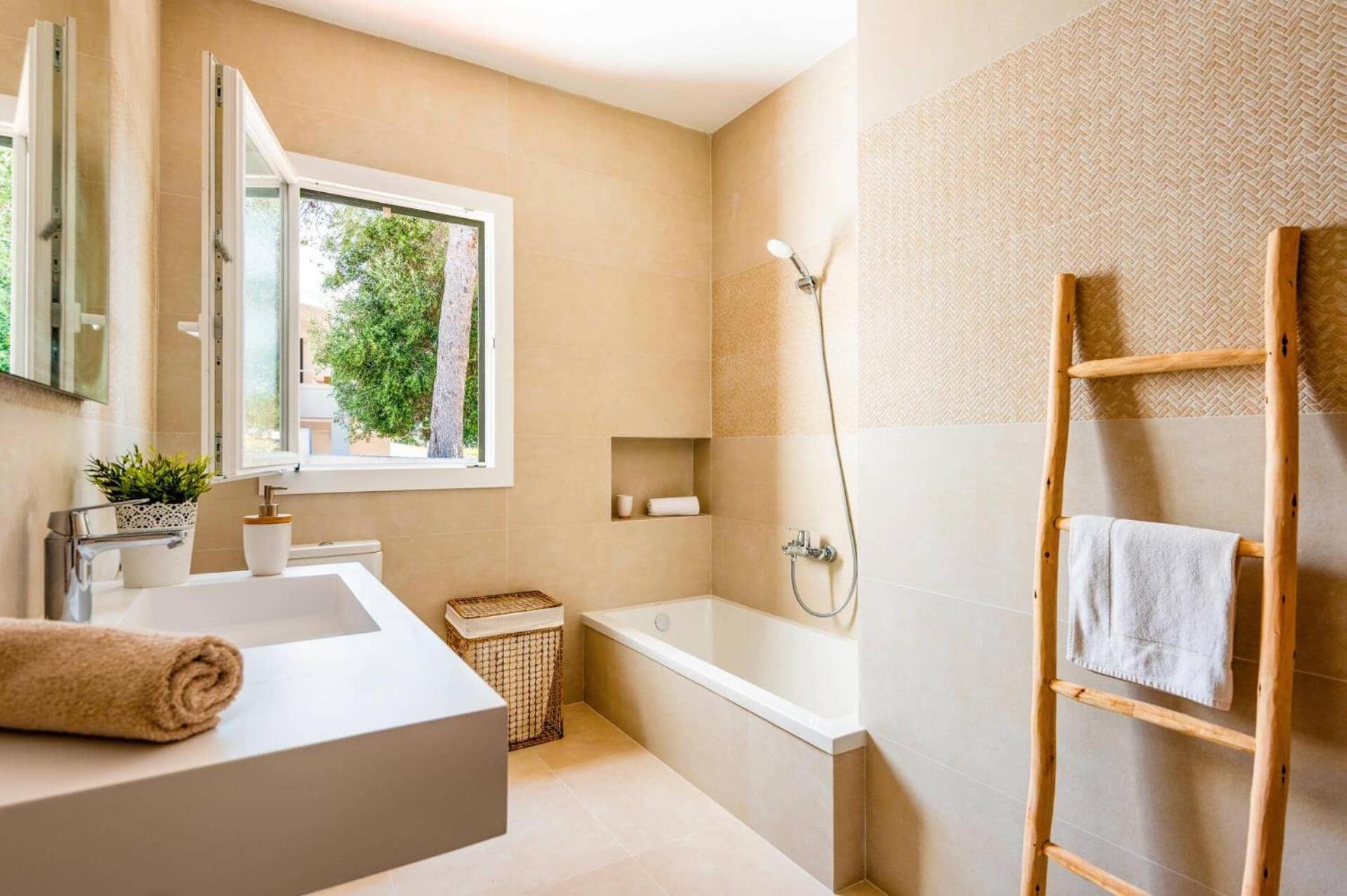 Villa Jose Blanc By Villa Plus Cala Blanca  Extérieur photo